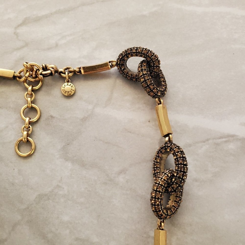 ✨ J.Crew Antiqued Distress Pave Rhinestones Crystal Classic Statement Necklace ✨ - Picture 9 of 13